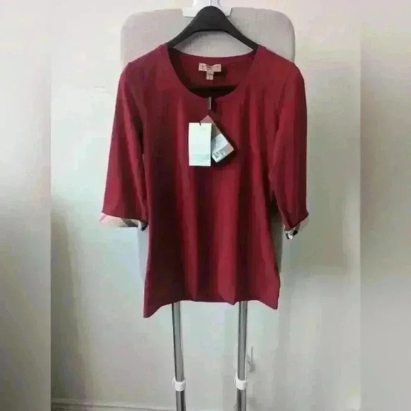Women's Burberry Maroon T-shirt - size small nwt - Picture 3 of 7